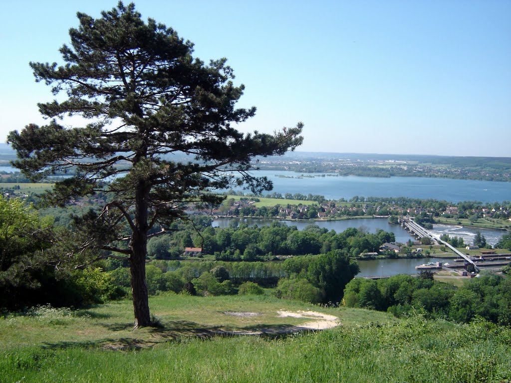 Mont Amaux by Robert Bovington