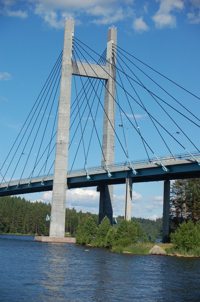 Bridge of Kärkistensalmi by Perttuli