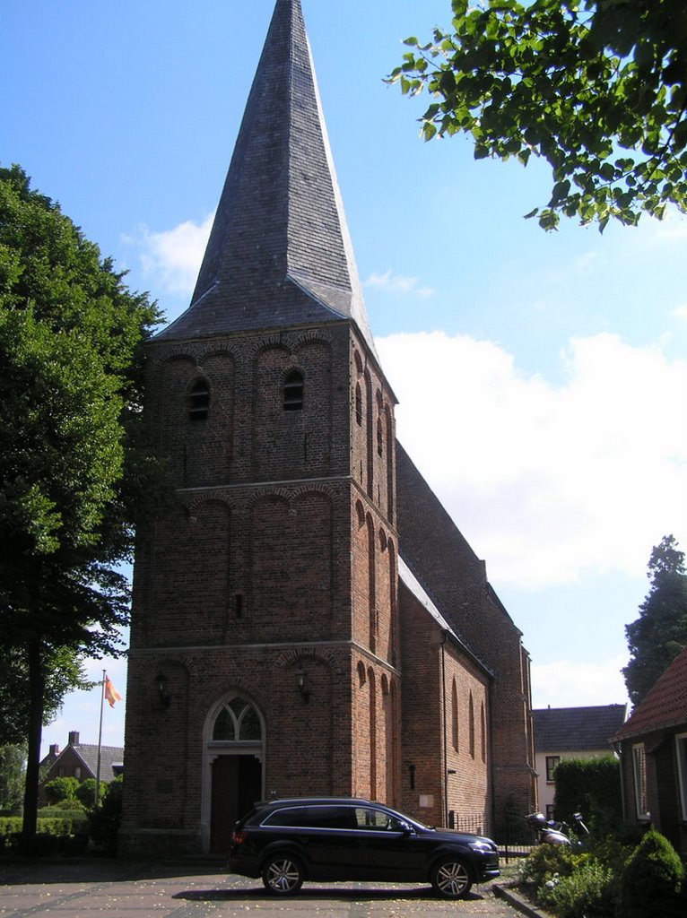 De toren is duidelijk oud by Joe Cost Budde