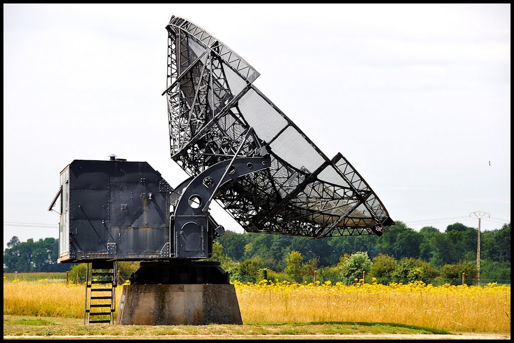 Station radar Douvres la Délivrande by JiPR