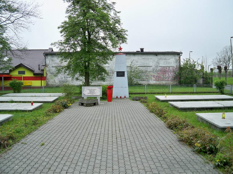 Soviet soldier's Grave in Nowe by Sasham1