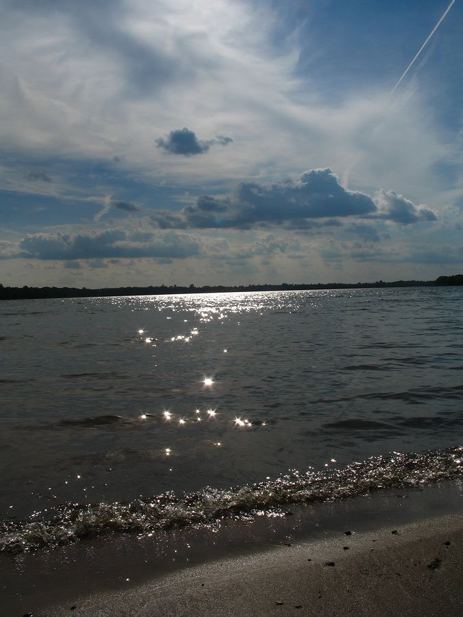 Saro lake near Bierašova by Andrej Kuźniečyk