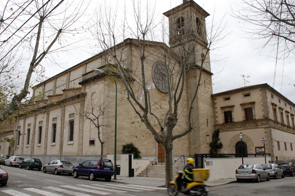 Parroquia De Santa Teresa Del Niño Jesus by Gort