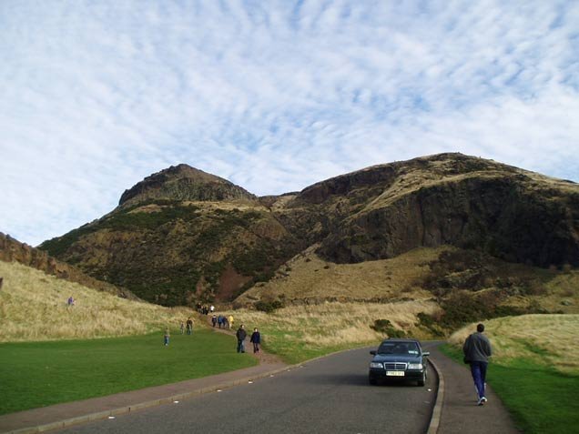 Edinburgh, UK by Raul Andres