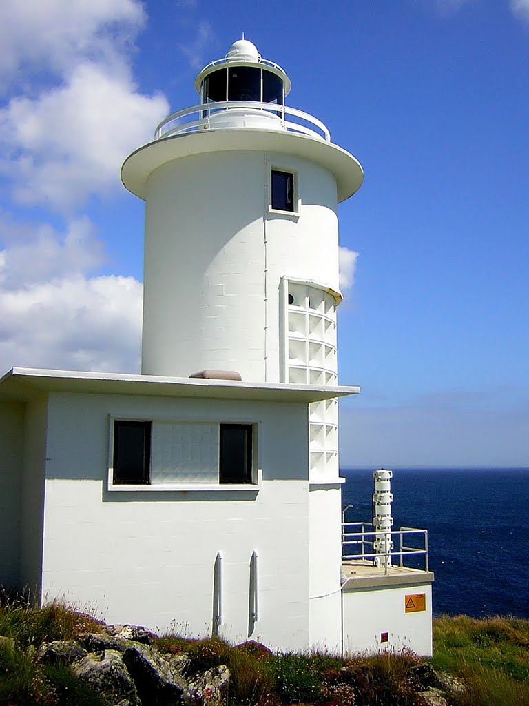 Tater Du lighthouse.West Cornwall by Chris Scaysbrook