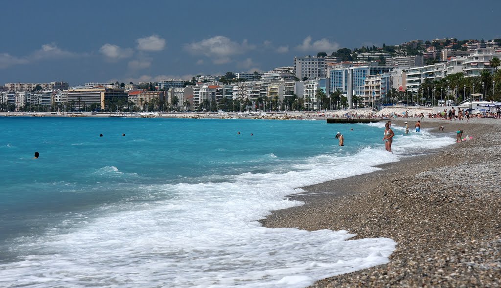 Nice beach by Hubert J