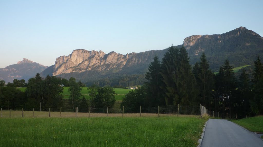 Schafberg, Drachenwand, Schober (v.l.) bei Dämmerung by peter_quante