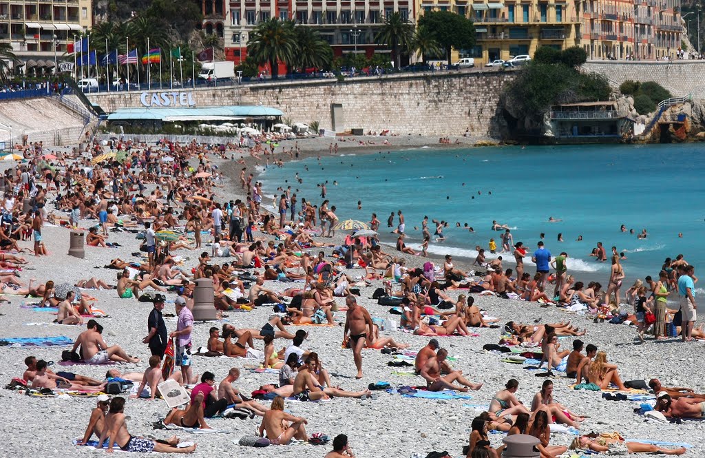 Nice in Nice (crowds on the beach) by Hubert J