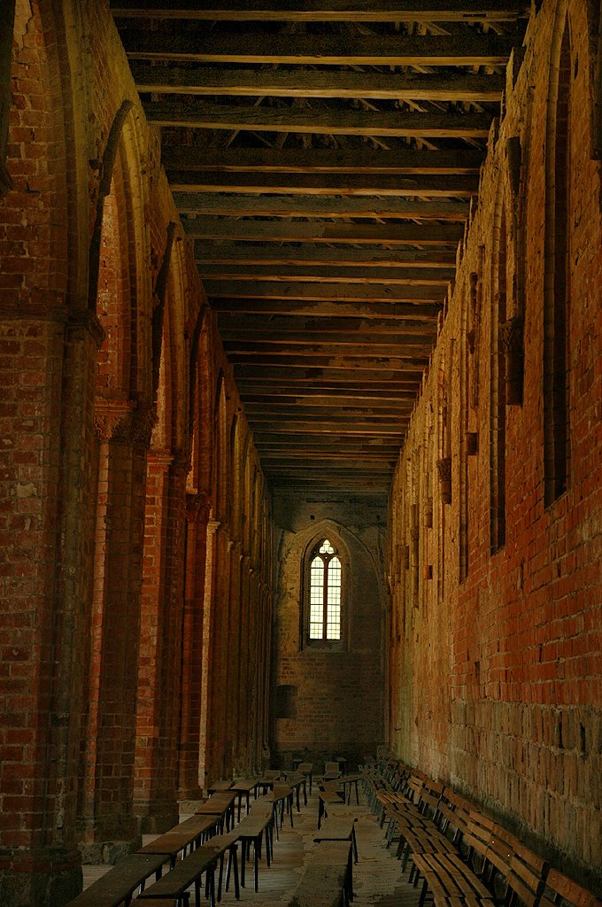 Chorin cloister by inbeelden