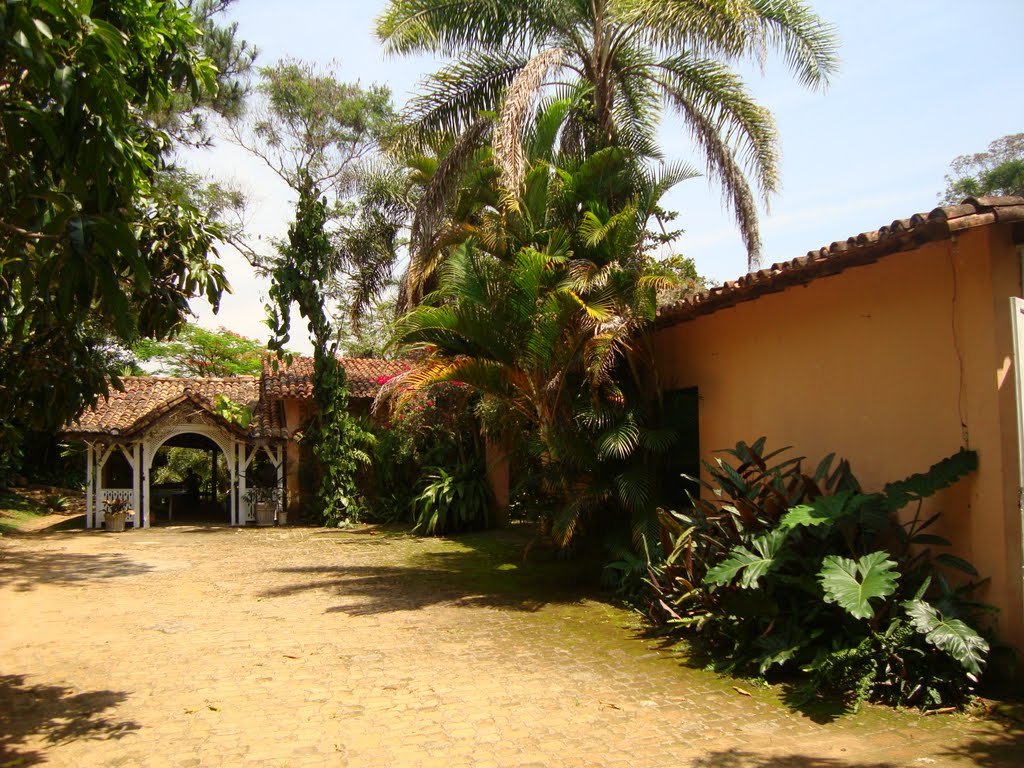 Fazenda Barthô – Espírito Santo do Pinhal, 2009 by Daniel Souza Lima