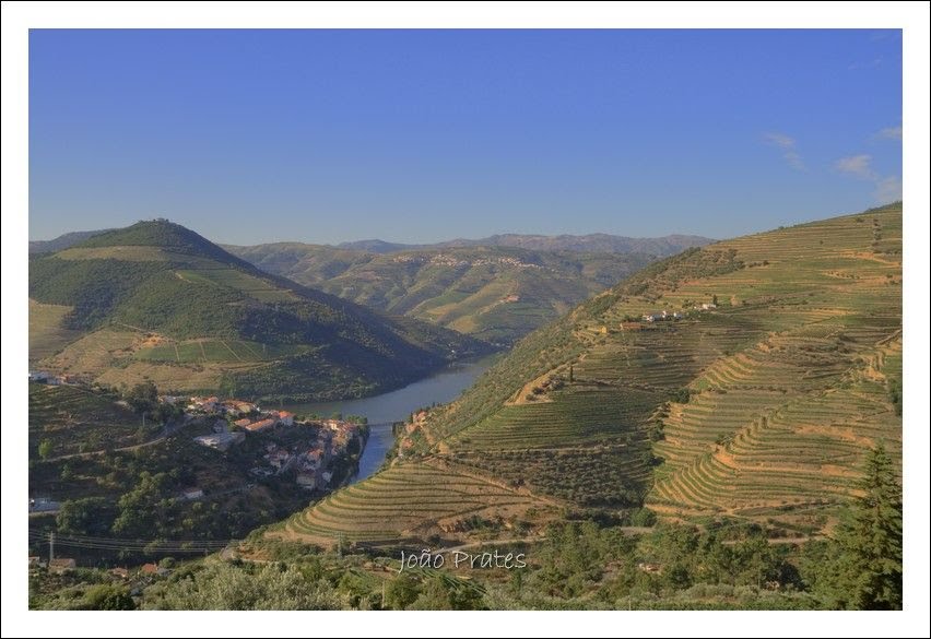 O Rio Pinhão e o Rio Douro de S. Cristovão by João Prates