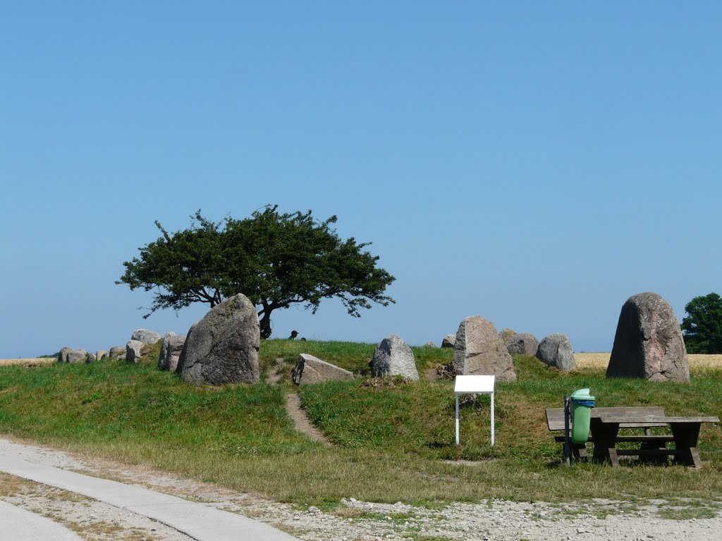 Germany_Vorpommern_Rügen Island_Nobbin_Riesenberg_Giant Hill megalithic tomb_P1150340.JPG by George Charleston