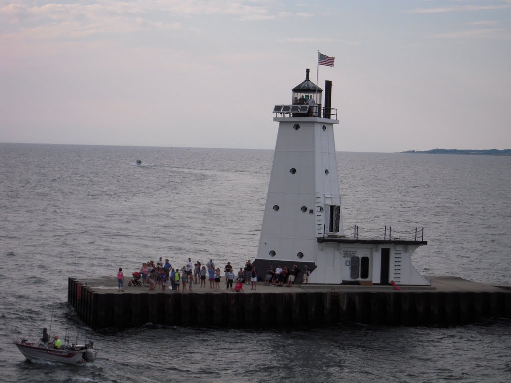 Port Ludington by plumgarden