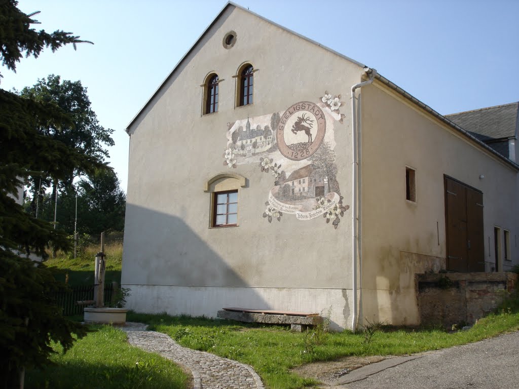 Fassadenbild in Seeligstadt by Brücki