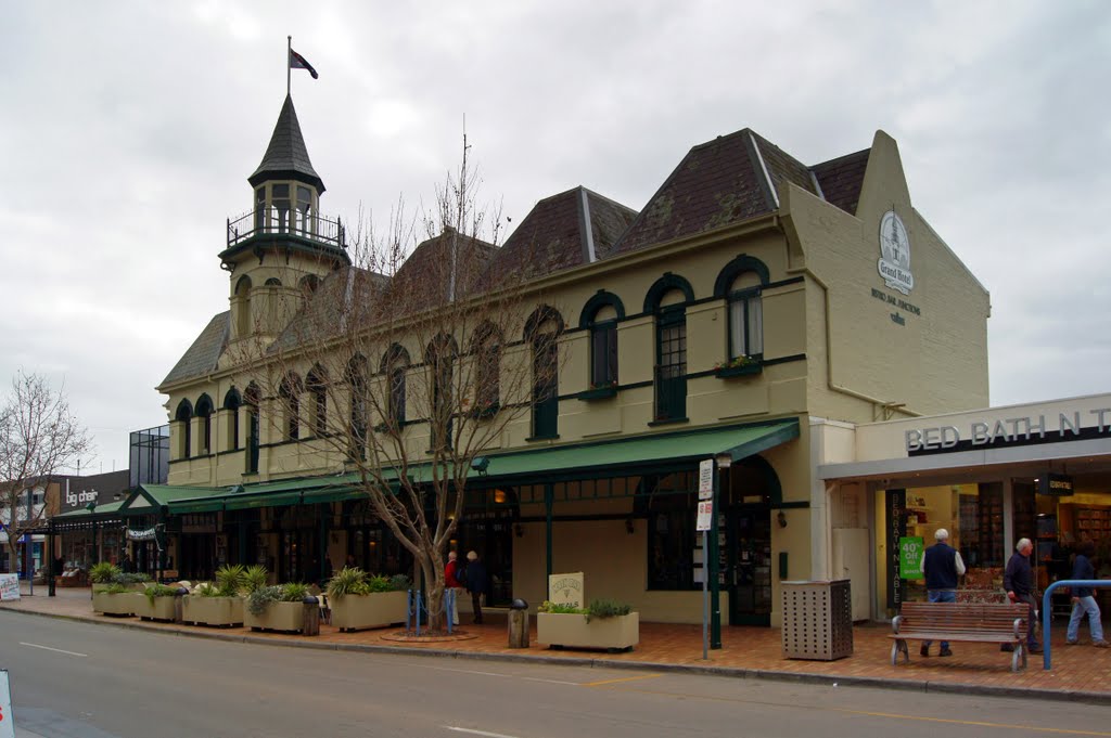 Grand Hotel (2010). The Grand Coffee Palace was built on this site in 1892. The hotel was extensively renovated in 1978 by Muzza from McCrae