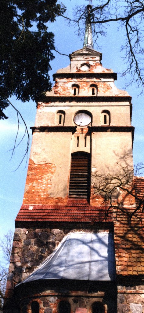 Bodcezin (Basenthin): church (erected 1595, tower 1905) by Hans-Dieter Wallschlaeger