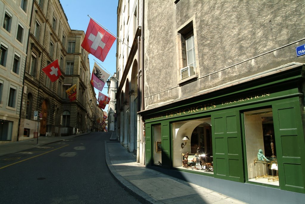 Rue de l'Hôtel de Ville by www.cri.ch -- Christ…