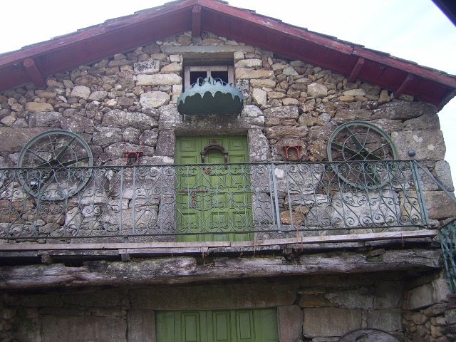 Bodega do sacristán do Rabiño. by rafaeliux