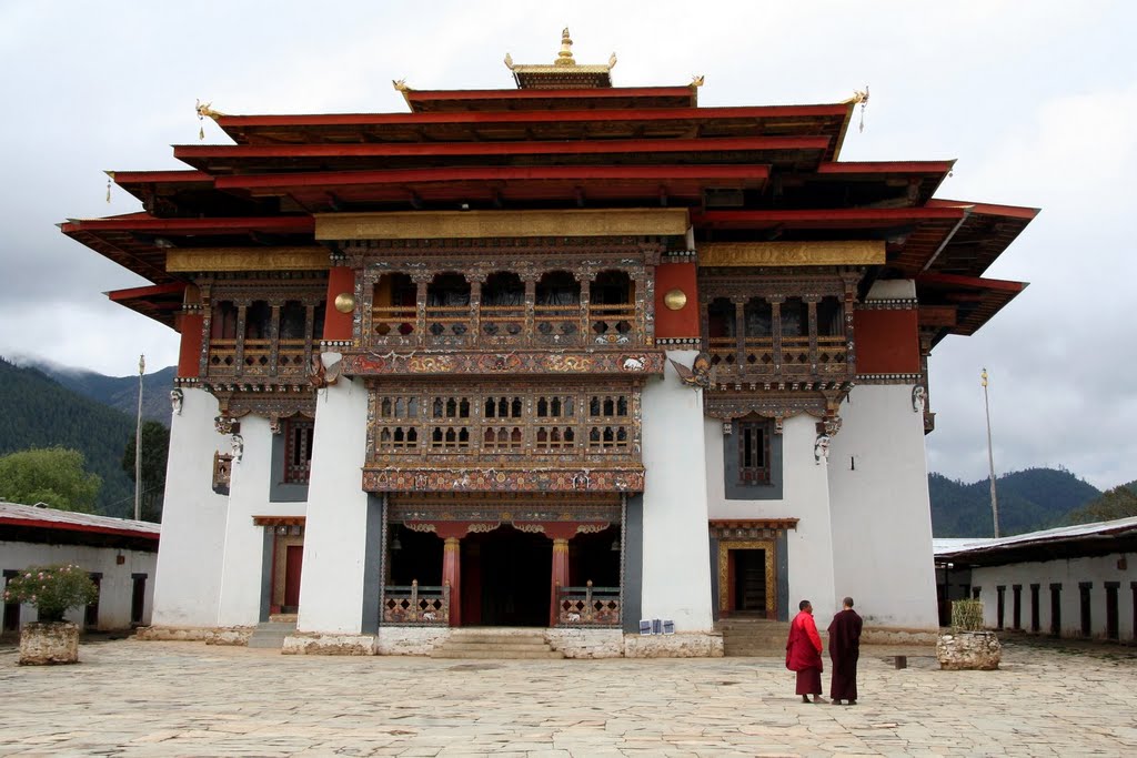 Gangtey Gompa by suila