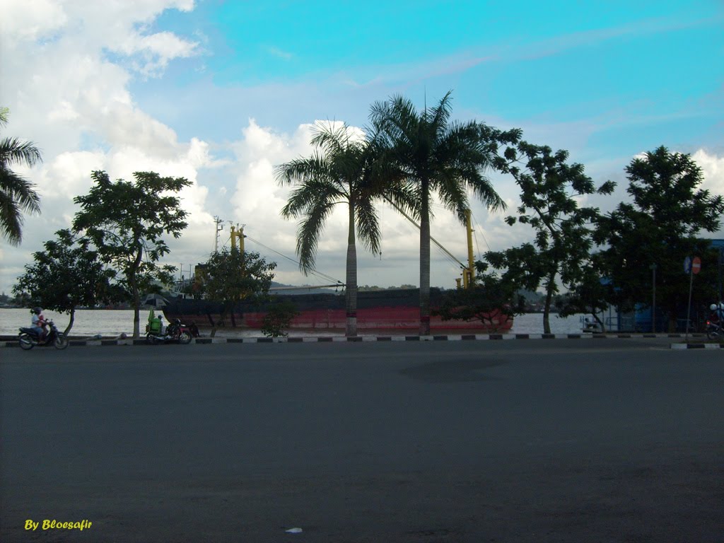 Mahakam, East Kalimantan, Samarinda, Indonesia by bloesafir