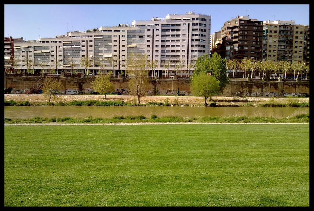 Riu Segre a Lleida by Marta Roig