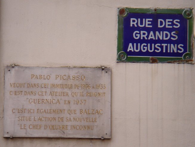 Paris - Rue des Grands Augustins - Placa na Casa onde se situou o atelier onde Picasso pintou a GUERNICA em 1937 by manuel-magalhaes