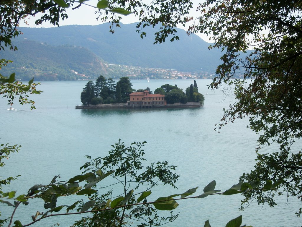 Isola di San Paolo - Lago d'Iseo by Willyco