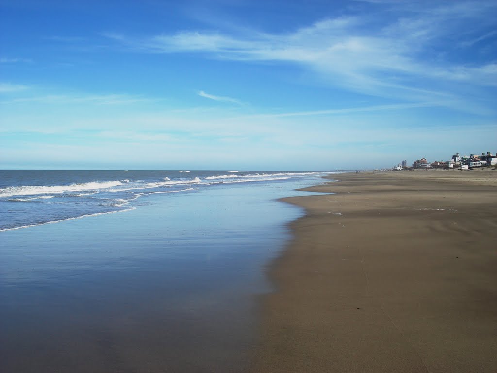 Playas de Gesell, Buenos Aires Argentina by abuira