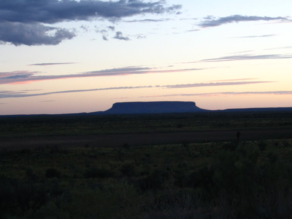 Mount Conner at sunset by gouch3