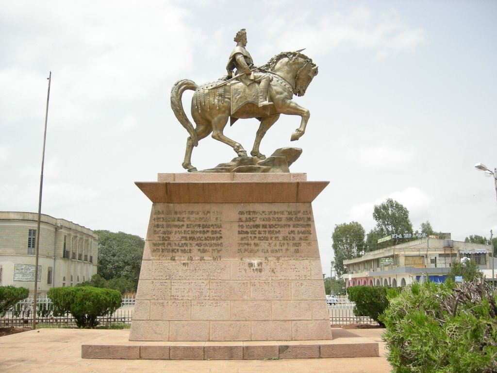 sculpture of the father by Ji Li