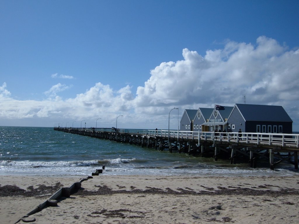 Busselton Jetty by Cláudio