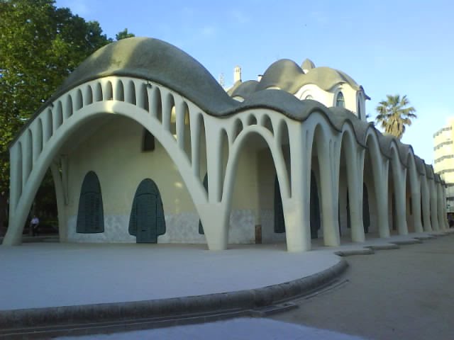 OBRA MODERNISTA EN EL PARQUE SANT JORDI DE TERRASSA by 20josete09