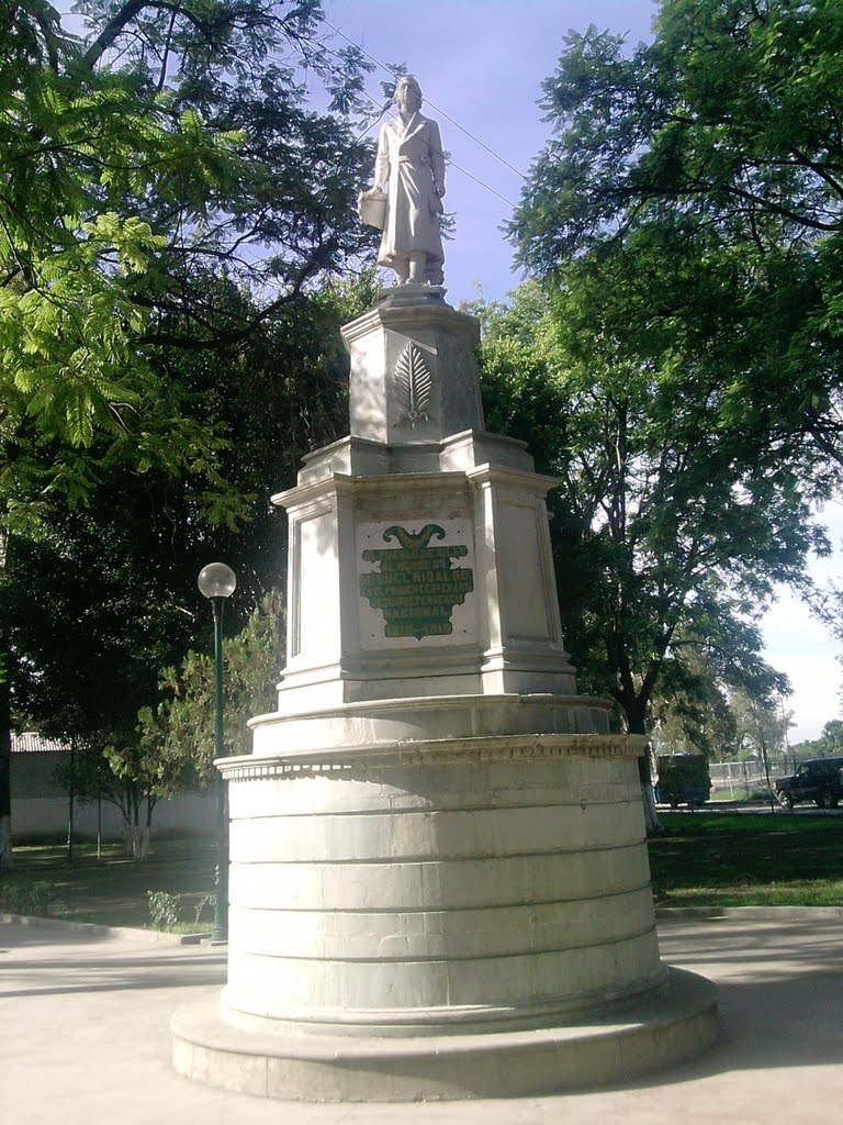 Monumento a Miguel Hidalgo by 51Pin