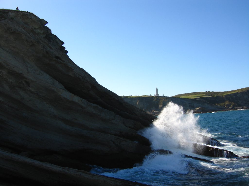 Veduta del faro di Cabo Mayor by xcicciox