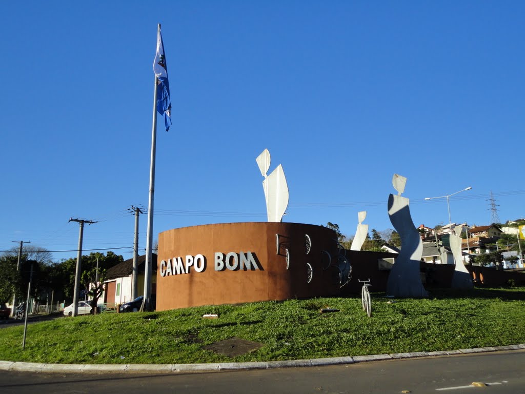 Monumento by Eduardo de Souza Gomes - Novo Hamburgo