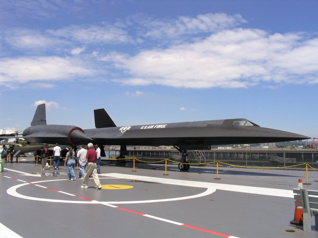 SR-71 Blackbird by JimP