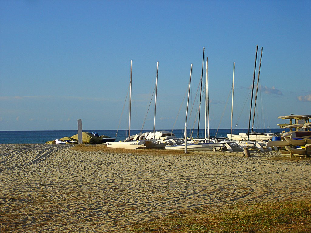 Barche a Ghisonaccia by Marco Soldo