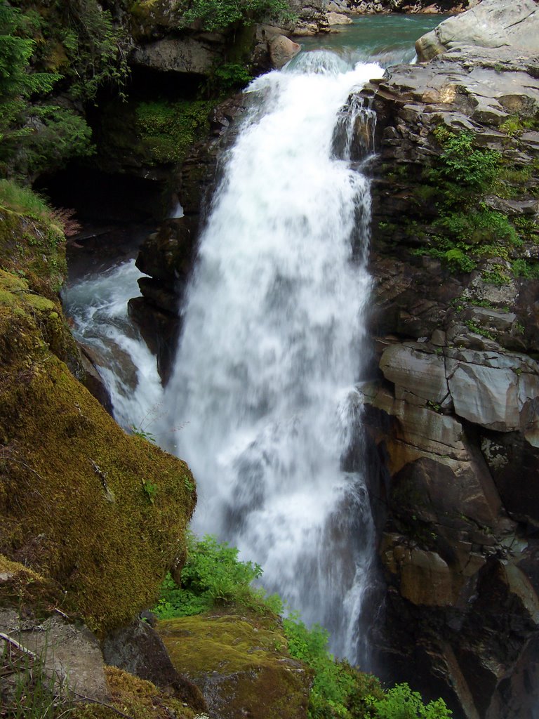 Nooksack Falls by SteenJensen