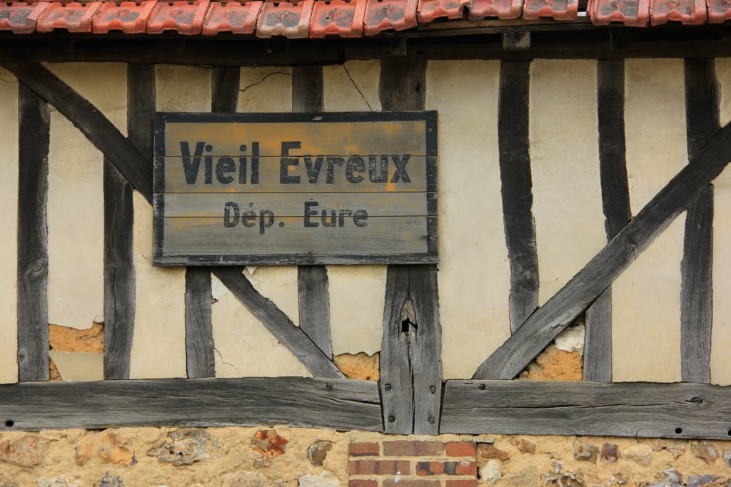 Vieil Evreux Normandie by kleretnet