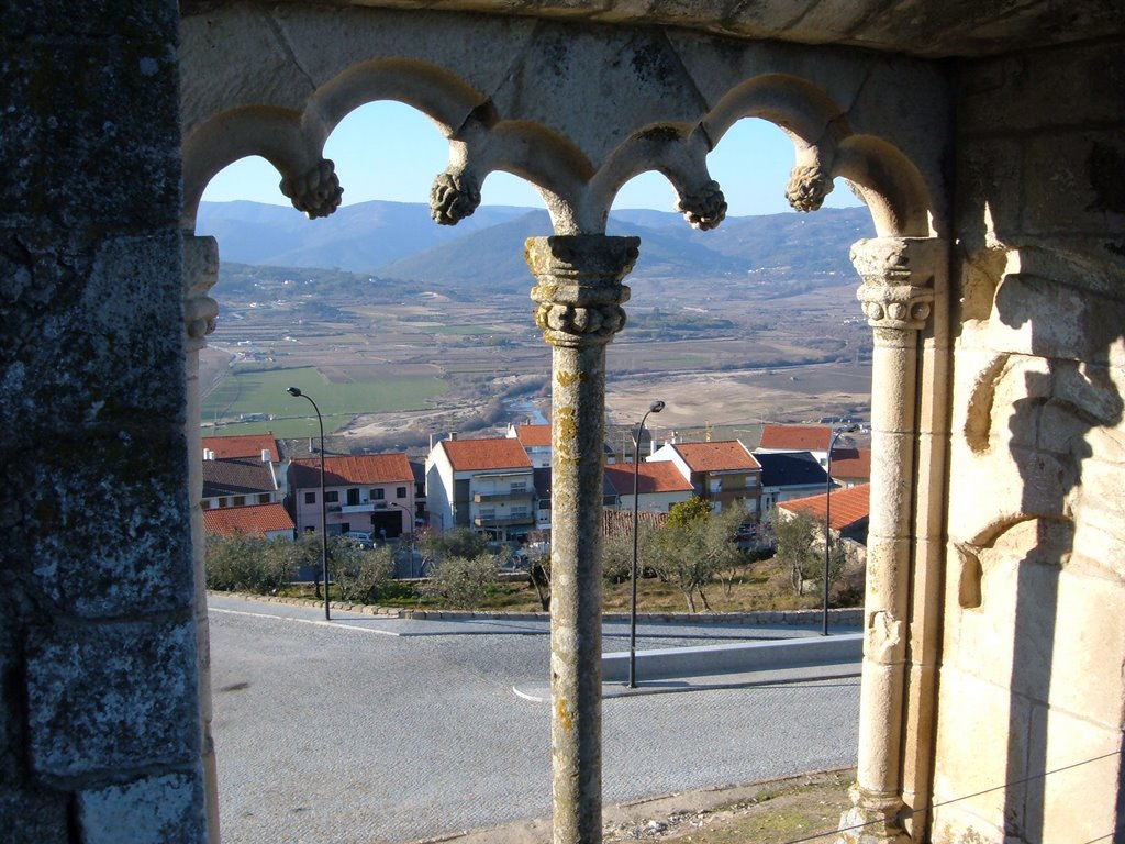 Vista do Castelo de Belmonte by Cláudio