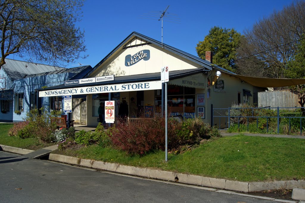 Loch Village General Store (2010) by Muzza from McCrae