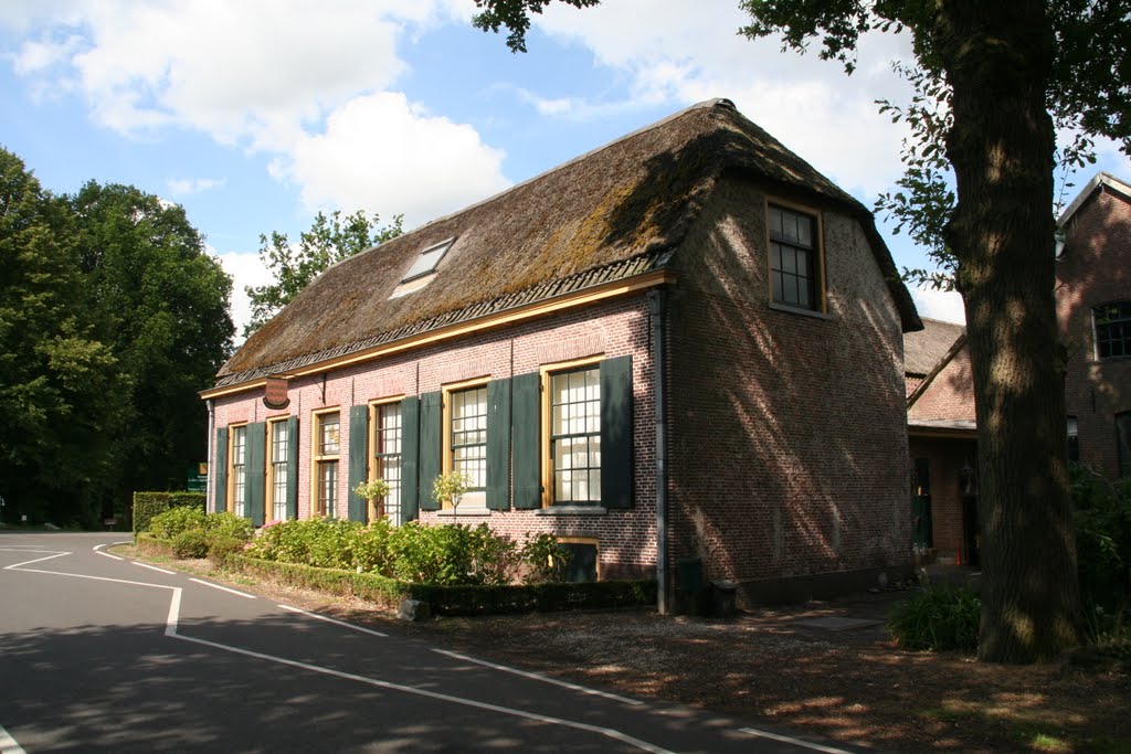 Sterkenburgerlaan, Driebergen-Rijsenburg. by Carl030nl