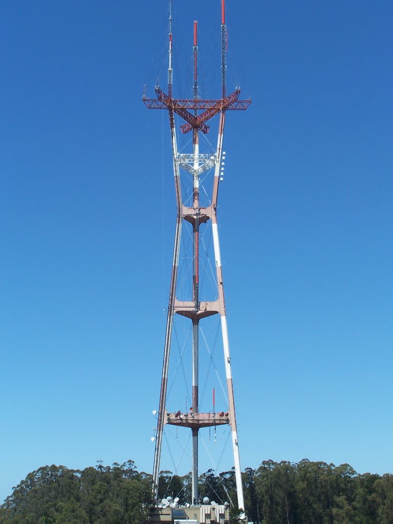 SUTRO TOWER by vogue62