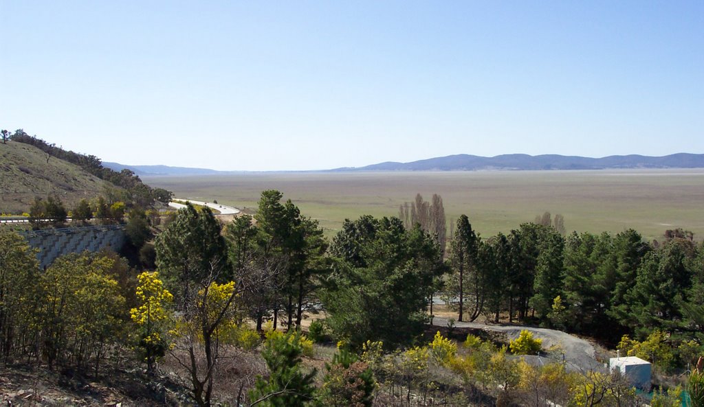 Dry Lake George by pcockle