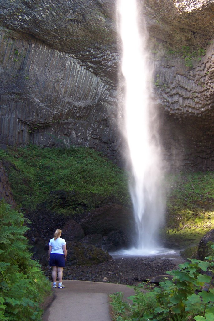 Latourell Falls by SteenJensen