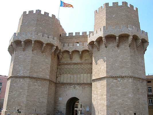 Torres de Serranos by marathoniano