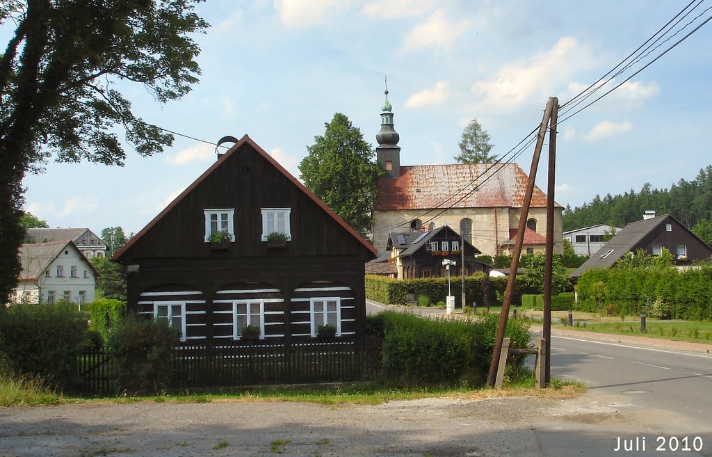 Kleines Umgebindehaus in Petersdorf bzw. Petrovice Cz by Peter Henkel