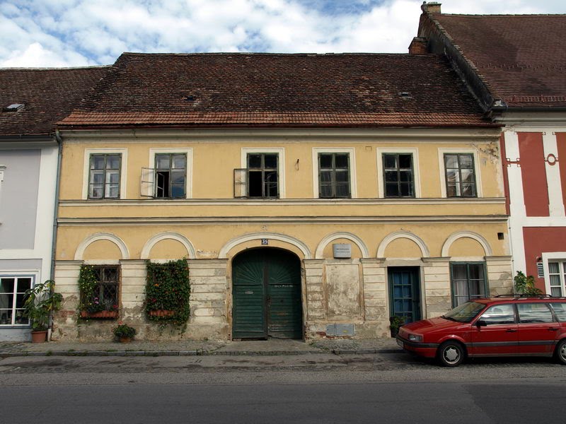 Hadersdorf, Biedermeierhaus by HeleneT