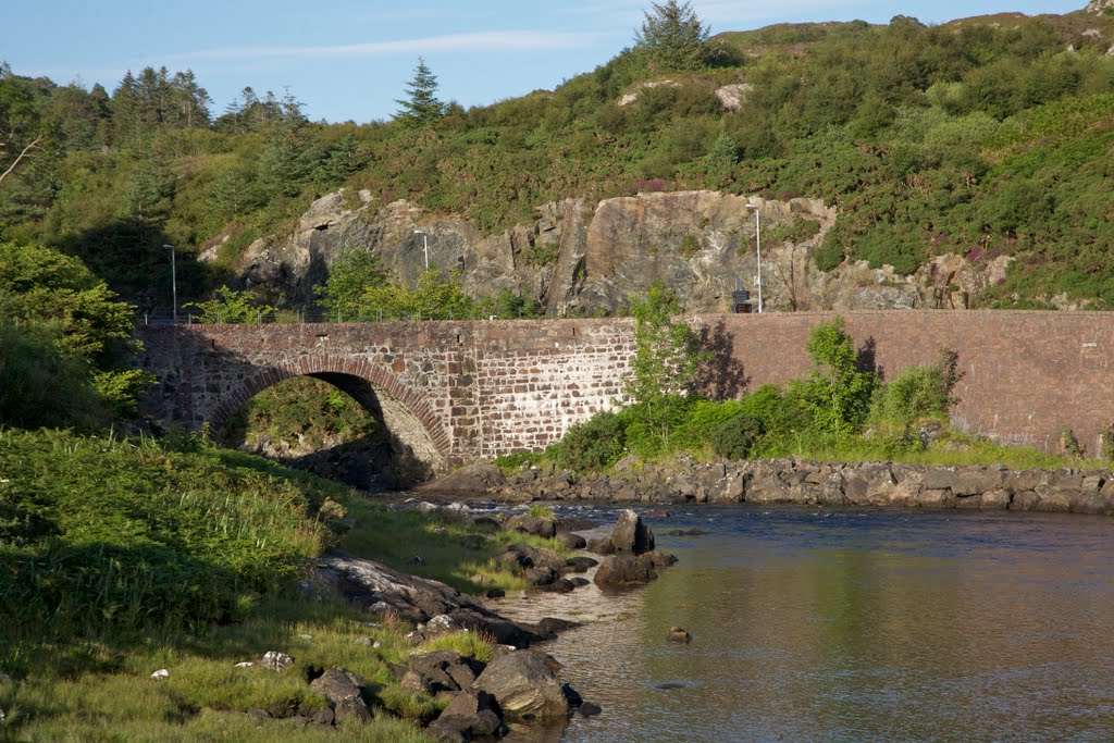 Lochinver (Loch an Inbhir) - Bridge over river Inver by milan.svanderlik