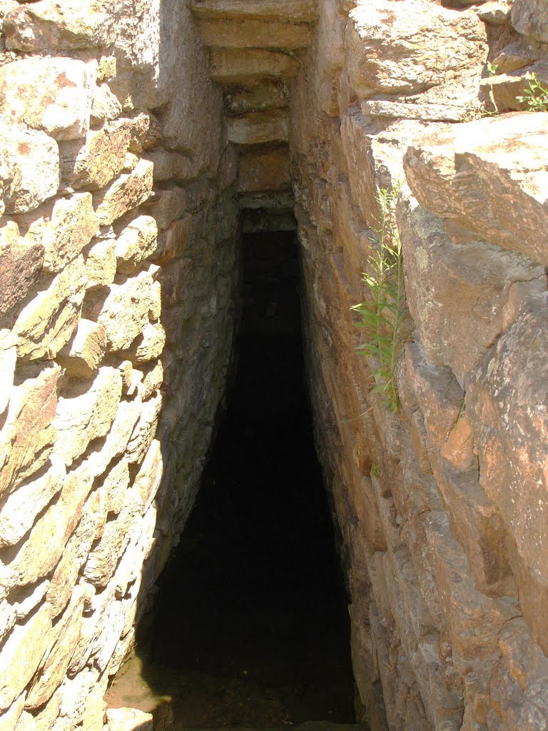 Pozzo sacro di "SA TESTA", Olbia. by Marcello...